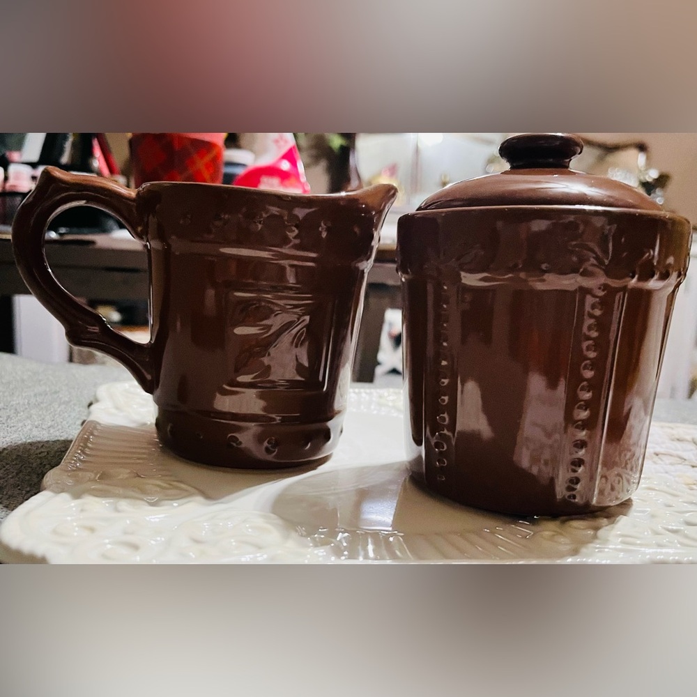 Sorrento Debby Segura Creamer Sugar Bowl With Lid Tan/Brown 🤎 2001 - Picture 2 of 4